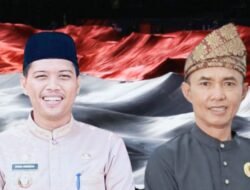 Menyambut Hari Kemerdekaan Indonesia Ke 79 Lurah Pangkalan Kerinci Kota Kabupaten Pelalawan Fitrah Ramadhan  S.STP Bersama Ketua Forum RT/RW Memberi Himbauan Kepada Seluruh Masyarakat Pangkalan Kerinci Kota Agar  Mengibarkan Bendera Nerah Putih Dirumah Masing-Masing