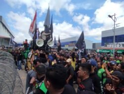 Kadishub Kepri Saksikan Penyegelan Kantor Aplikator oleh Driver Online