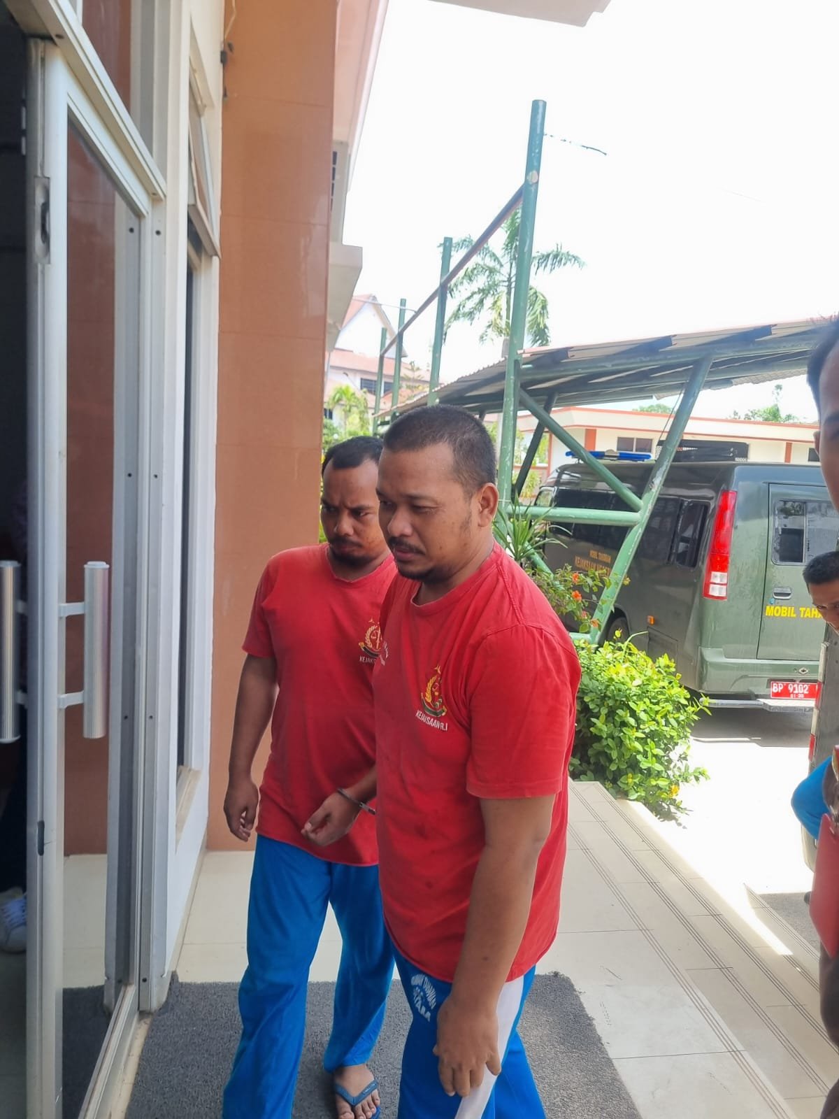 Terdakwa Ex Supir Buju M.Ade Kurniawan Kasus Penggelapan Tembaga 1, 2 Milyar Di Vonis 4 Tahun 4 Bulan di PN Batam Kuasa Hukum Perusahaan Menyatakan Cukup Puas