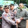 Tanam Bibit Pohon Di Meranti, Kapolda Riau : Untuk Masa Depan Peradaban Anak Cucu Kita