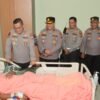 Wujud Perhatian, Kapolres Meranti Jenguk Personil yang Sakit Di RSUD Selatpanjang