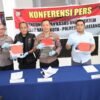 Polsek Batam Kota Gelar Konferensi Pers Pengungkapan Kasus Penganiayaan Berat yang Mengakibatkan Korban Meninggal Dunia