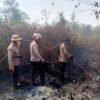 Tim Gabungan Lanjutkan Pemadaman Karhutla di Desa Mekar Sari Merbau