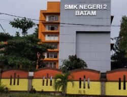 Kepsek SMKN 2 Batam Bantah Pemberitaan Terkait Guru dan Siswa