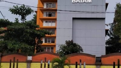 Kepsek SMKN 2 Batam Bantah Pemberitaan Terkait Guru dan Siswa