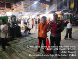 Polsek Lubuk Baja Laksanakan Pengamanan Ritual Tiga Langkah Satu Sujud di Vihara Budhayana Batam