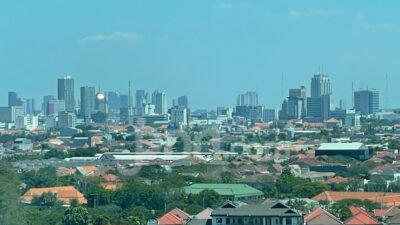 Surabaya Cerah Berawan Sepanjang Hari