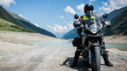 Motor Touring 250cc: Satu atau Dua Silinder?