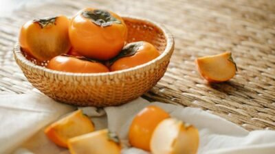 7 Khasiat Tersembunyi Buah Kesemek