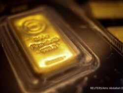 Emas Anjlok: Data AS Perkuat Spekulasi Suku Bunga The Fed Tetap Tinggi