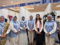 Selvi Gibran Borong Produk Sagu Meranti, Tertarik dengan Ragam Olahan dan Songket Sagu