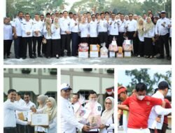Semarakkan HUT ke-81 RI, Sekda Meranti Serahkan Hadiah Lomba Kemerdekaan untuk ASN